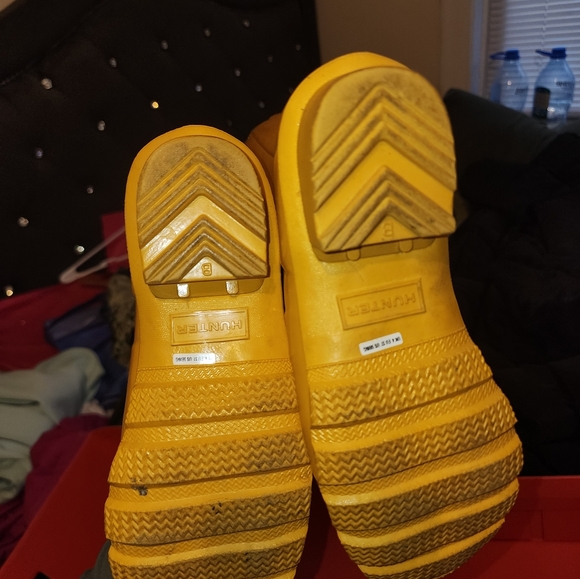 ☆Hunter Big Kids Original Gloss Mustard Yellow Rain Boots☆ - Picture 4 of 6